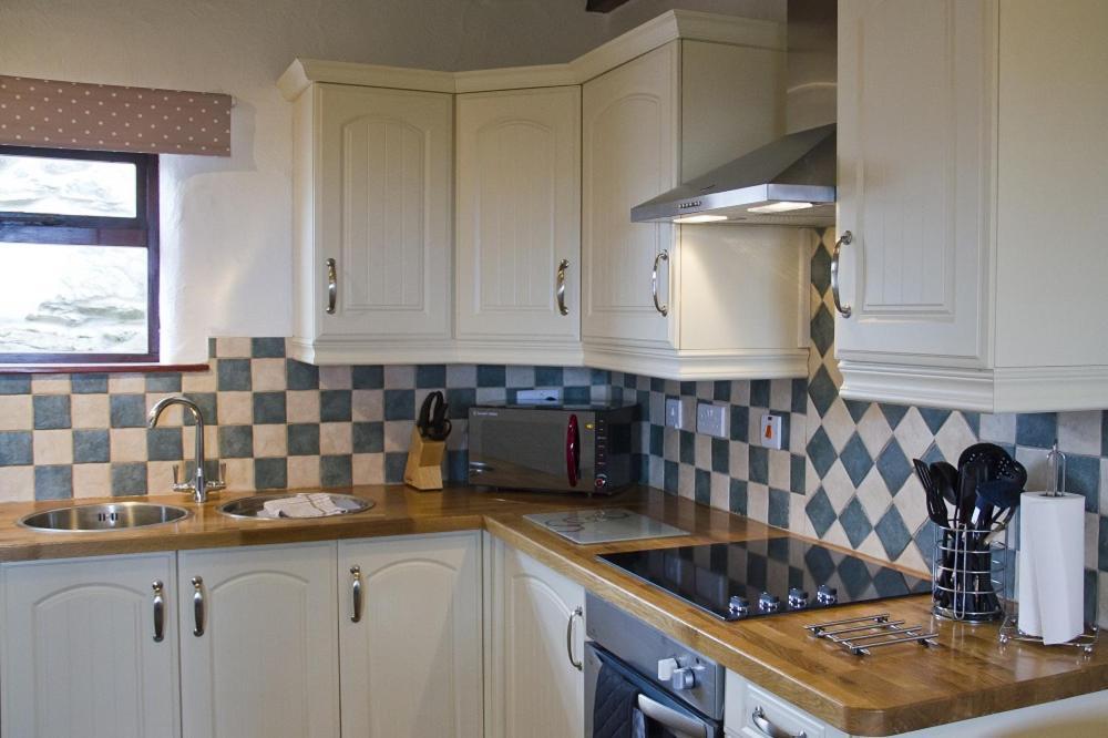Hafoty Farm Cottages Caernarfon Ngoại thất bức ảnh